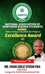 Great Otosin receiving the Icon of Societal Development Excellence Award